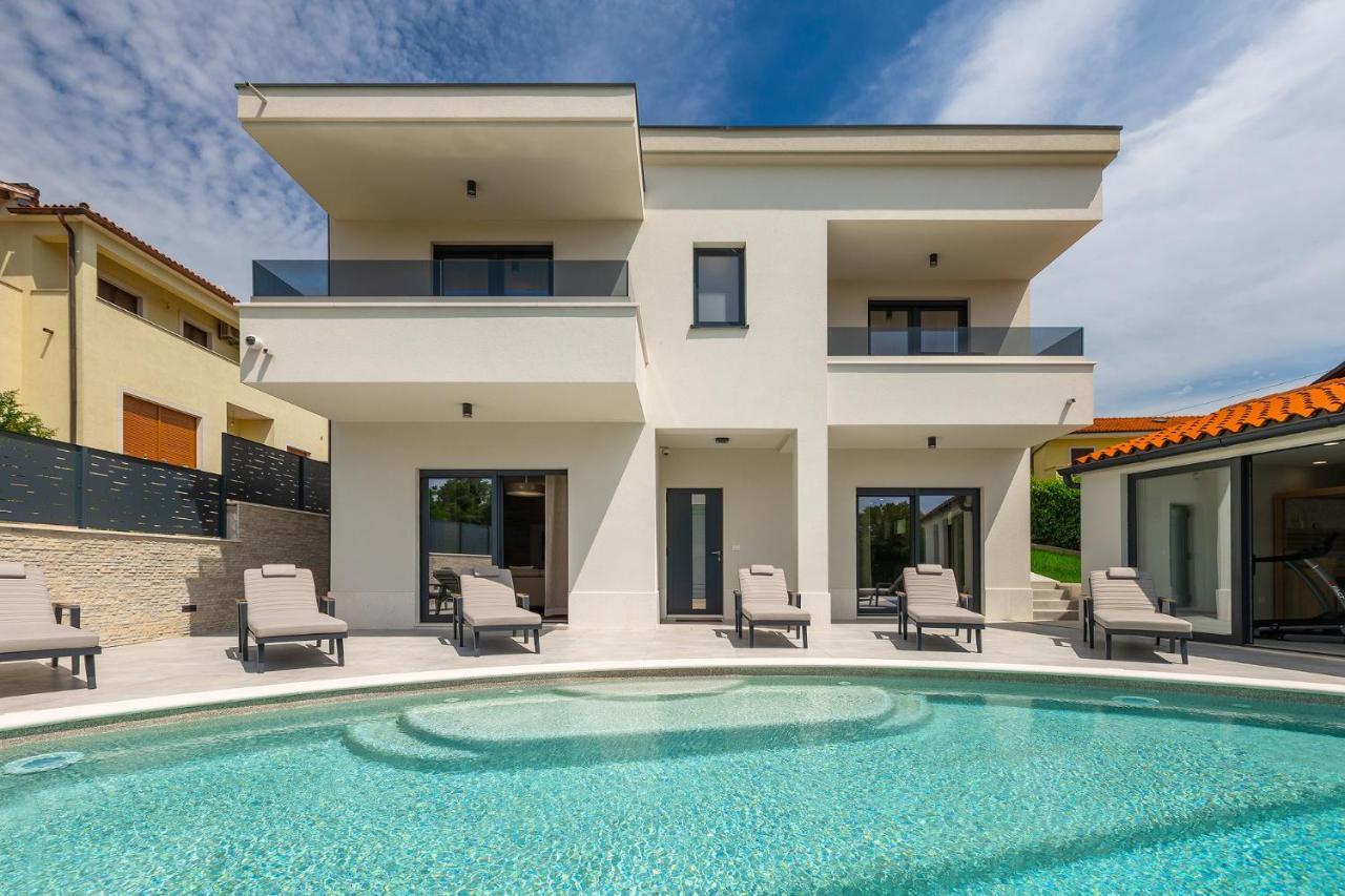 Villa Cascada Muntić エクステリア 写真