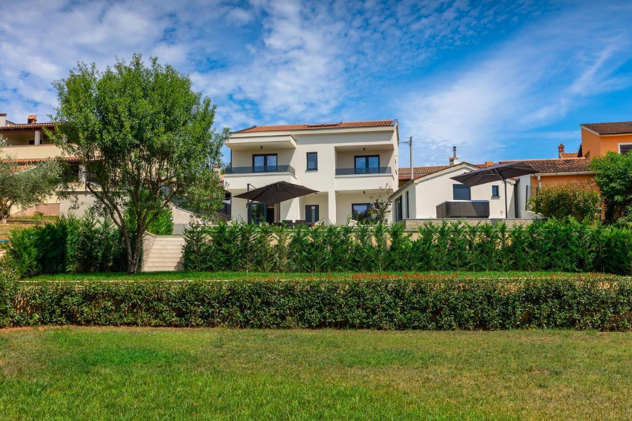 Villa Cascada Muntić エクステリア 写真