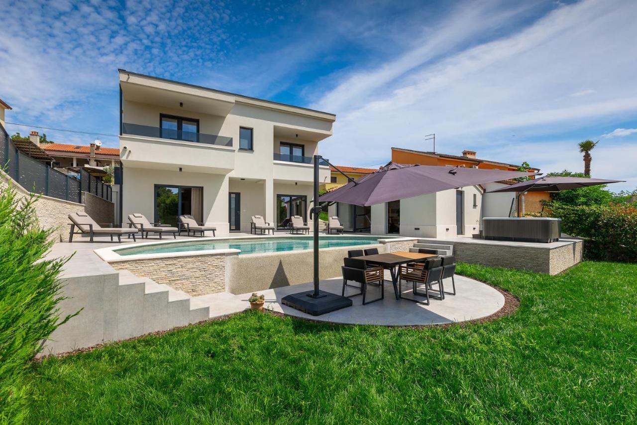 Villa Cascada Muntić エクステリア 写真