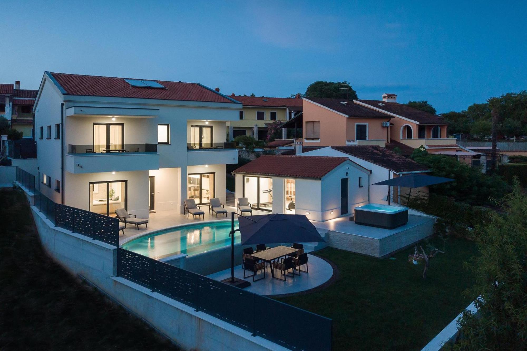 Villa Cascada Muntić エクステリア 写真